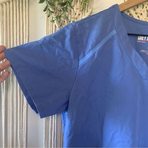 GREY’S ANATOMY By Barco Impact Elevate V Neck Scrub Top Ciel Blue Size Large - Picture 7 of 12